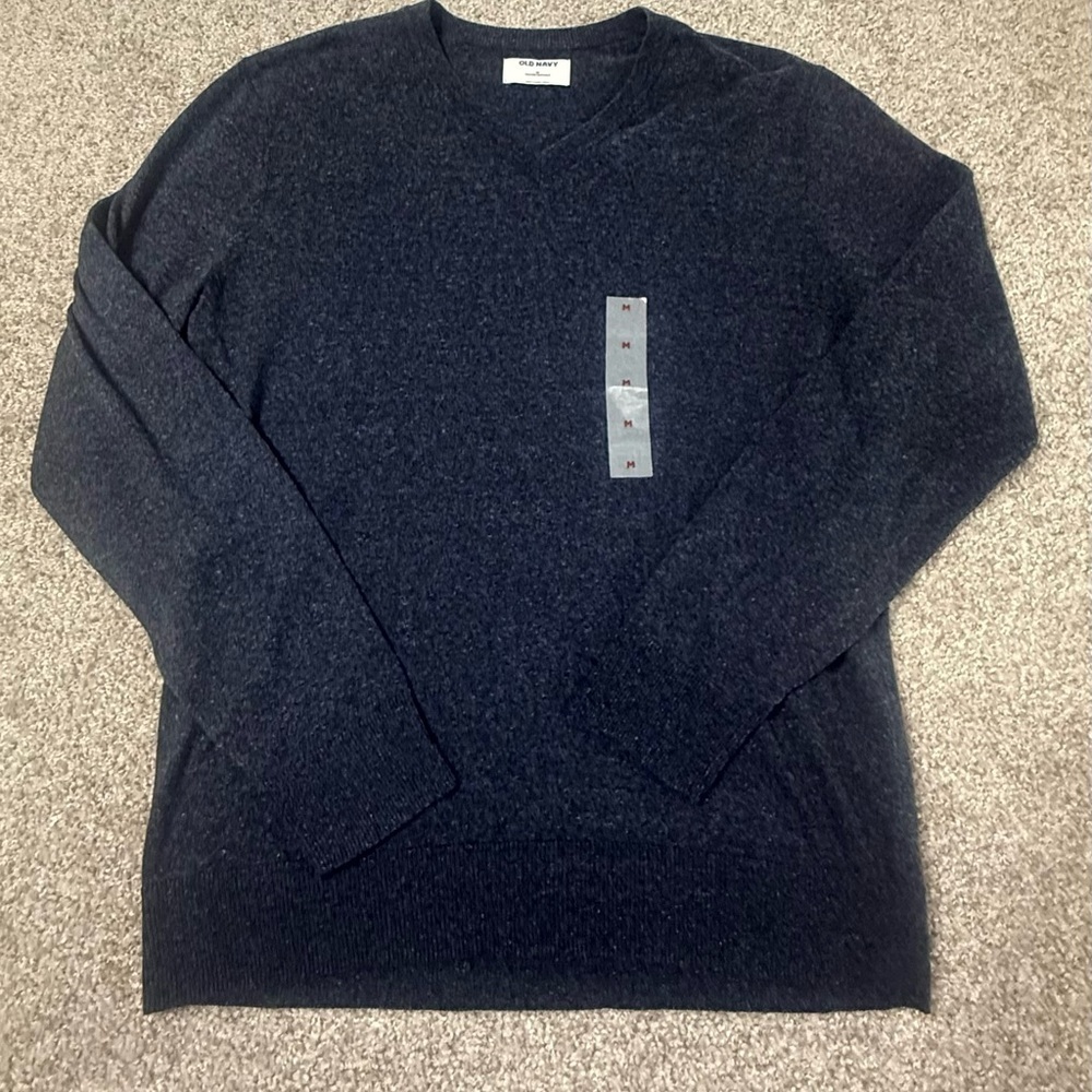 NWT men’s medium navy blue v neck old navy sweater